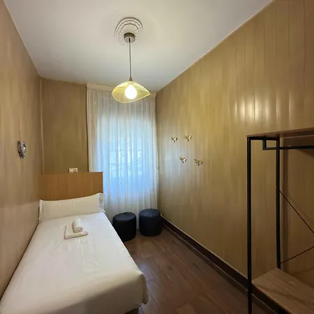 La Casa Del Rio - A 13 Kilometros De Santiago Holiday home Sigueiro